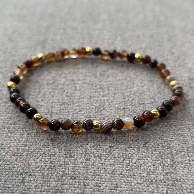 Armband - natuursteen - koffie agaat - 4 mm - 18,5 cm - goudkleurige elementen - Afbeelding 4